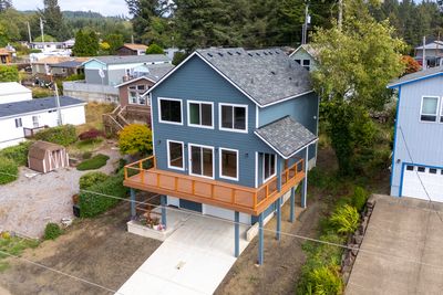 2295 Fleming Ave, House other with 3 bedrooms, 2 bathrooms and null parking in Tillamook OR | Image 3