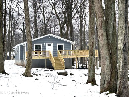 124 Tommys Ln, Pocono Lake, PA, 18347-7843 | Card Image