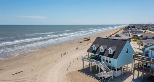 17812 Veracruz Blvd, Galveston, TX, 77554-1121 | Card Image