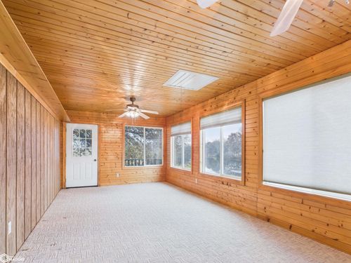 2409 270th St, Oskaloosa, IA, 52577-9306 | Card Image