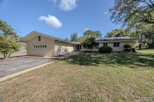376 Sunset Dr, Lebanon, MO, 65536-2069 | Card Image