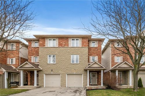 16-876 Golf Links Road, Ancaster, ON, L9K1M7 | Card Image