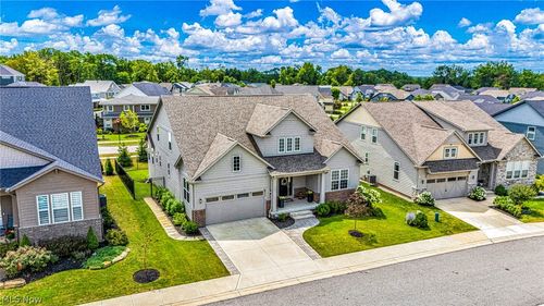 519 Silver Lake Dr, Chagrin Falls, OH, 44022-1577 | Card Image