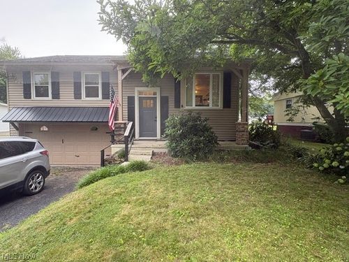 7994 Anderson Ave Ne, Warren, OH, 44484-1529 | Card Image