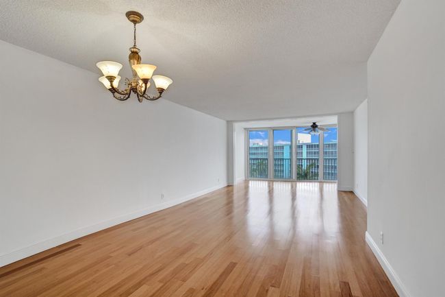 APT-918C - 3300 S Ocean Blvd, Condo with 2 bedrooms, 2 bathrooms and null parking in Highland Beach FL | Image 8