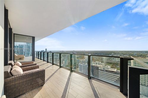 3212-88 Sw 7th St, Miami, FL, 33130-3772 | Card Image