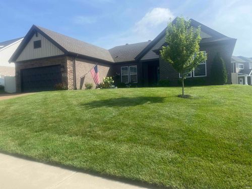 5660 Brompton Dr, Newburgh, IN, 47630-7304 | Card Image