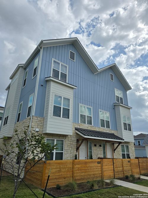 th1-902 N Academy Ave, New Braunfels, TX, 78130-6583 | Card Image