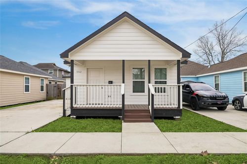 3342 Simmons St, Houston, TX, 77004-3720 | Card Image