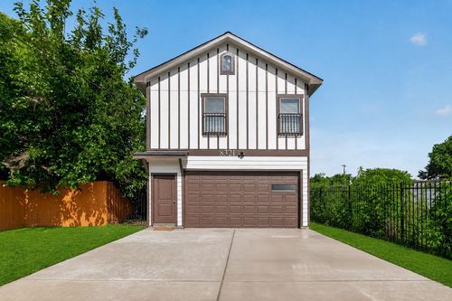 8321 Coma St, Houston, TX, 77051-2047 | Card Image