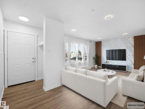 10329 132 Ave Nw, Edmonton, AB, T5E0Y8 | Card Image