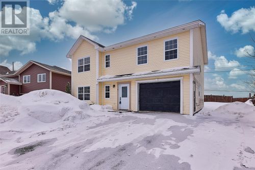 8 Tiverton St, Paradise, NL, A1L1W2 | Card Image
