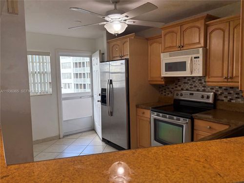 4-1750 Ne 191st St, Miami, FL, 33179-4284 | Card Image