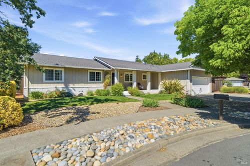 4062 Angeline Ct, Santa Rosa, CA, 95405-8118 | Card Image