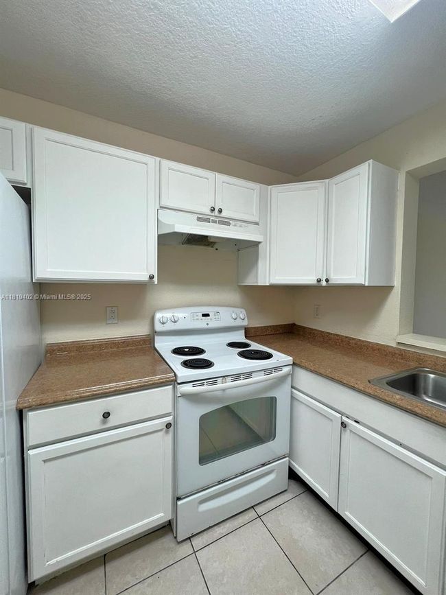 APT-308 - 8740 N Sherman Cir, Condo with 2 bedrooms, 2 bathrooms and null parking in Miramar FL | Image 6