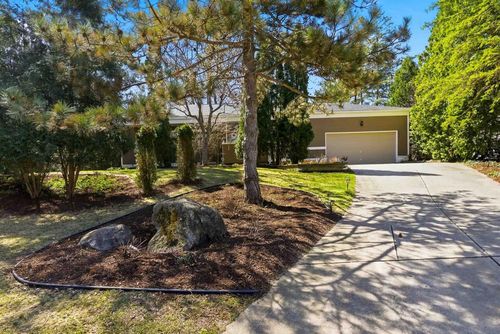 3217 Nottingham Way, MADISON, WI, 53713-3459 | Card Image