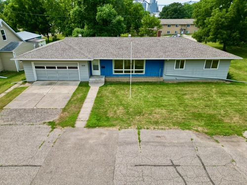 226 1st St Se, Rothsay, MN, 56579-4306 | Card Image