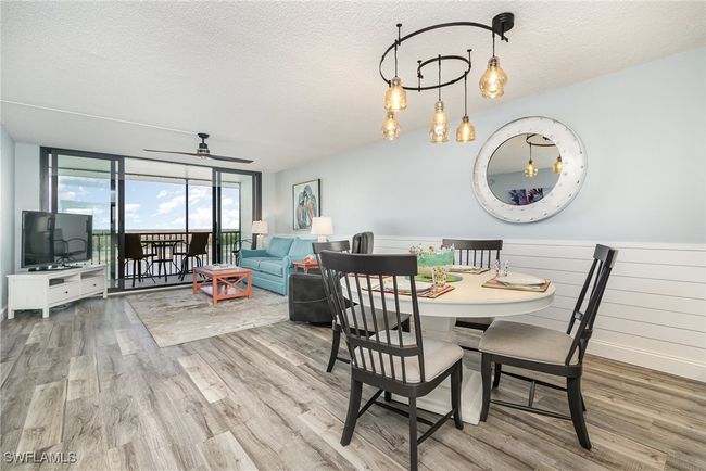 DINING TABLE WITH MODERN CHANDELIER | Image 6