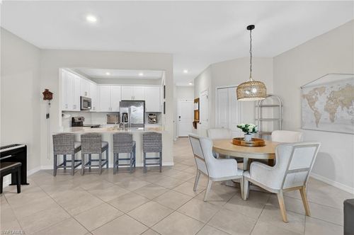 2821 Citrus St, Naples, FL, 34120-5712 | Card Image