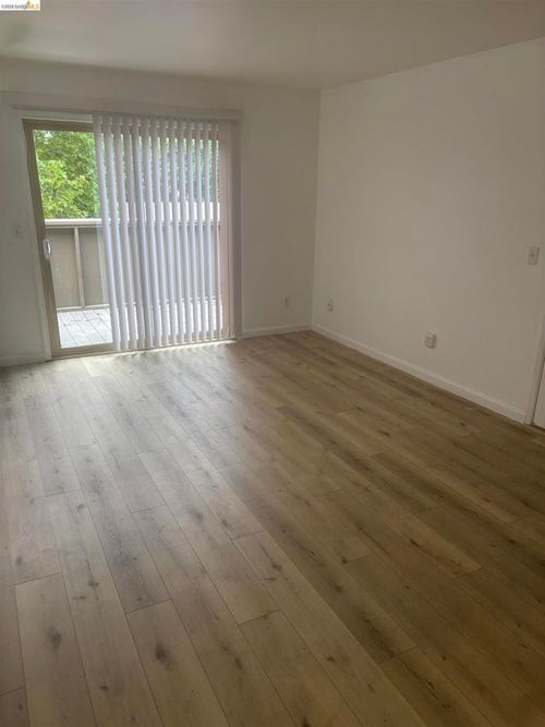 2191 Lakeview Cir, Pittsburg, CA, 94565-4256 | Card Image