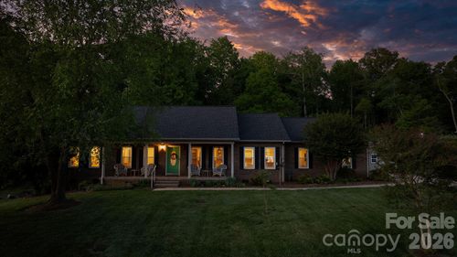 4946 Butner Dr, Hickory, NC, 28602-7140 | Card Image