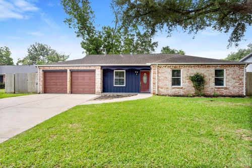 5000 Old Castle Ln, Dickinson, TX, 77539-6550 | Card Image