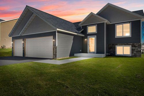 1775 4th St Ne, Byron, MN, 55920 | Card Image