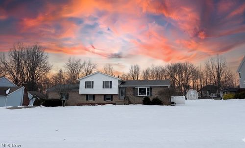 9 Willow Way, Canfield, OH, 44406-9226 | Card Image