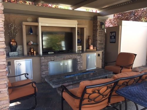 339-8175 Arville St, Las Vegas, NV, 89139-7111 | Card Image