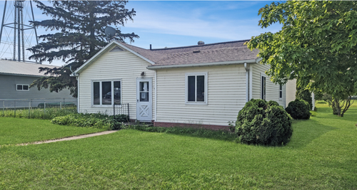 145 Central Ave W, Plummer, MN, 56748-4829 | Card Image
