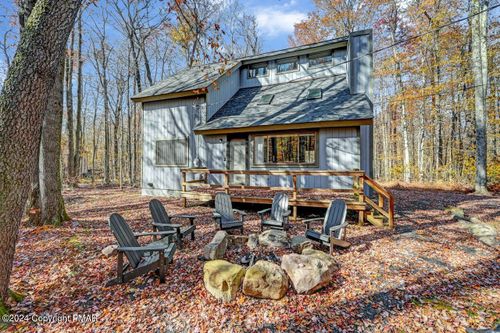 209 Kit Carson Cir, Pocono Pines, PA, 18350 | Card Image