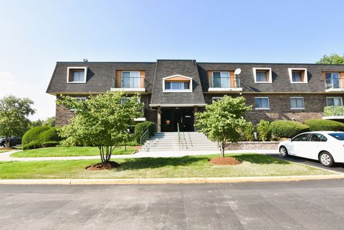apt-1e-3856 S Parkway Dr, Northbrook, IL, 60062-7232 | Card Image