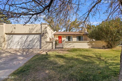 122 S Apache Gold Loop, Santa Teresa, NM, 88008 | Card Image