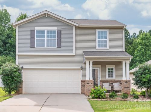 8411 Romana Red Ln, Charlotte, NC, 28213-5253 | Card Image