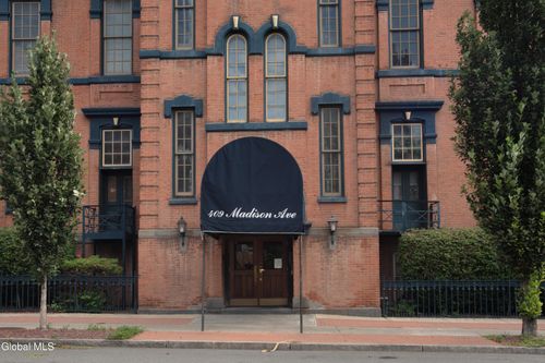apt-301-409 Madison Ave, Albany, NY, 12210-1750 | Card Image