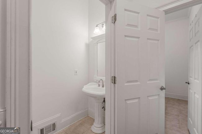 5080 Riverlake Dr, House other with 6 bedrooms, 6 bathrooms and 3 parking in Peachtree Corners GA | Image 15