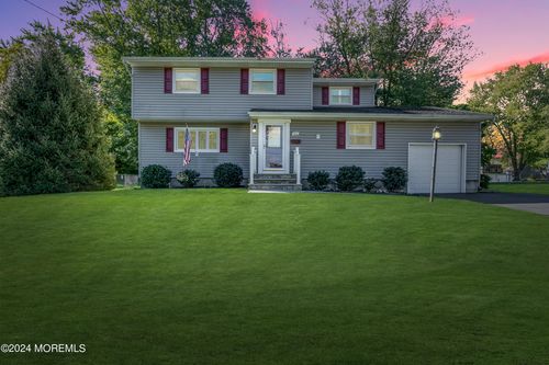 11 Newbury Circle, Howell, NJ, 07731 | Card Image