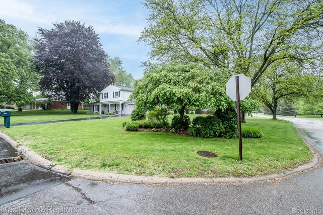 Large Corner Lot | Image 43