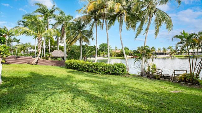 7914 Sw 199 Th Ter, House other with 4 bedrooms, 3 bathrooms and null parking in Cutler Bay FL | Image 5
