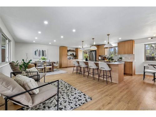 3345 S Akron St, Denver, CO, 80231-4637 | Card Image