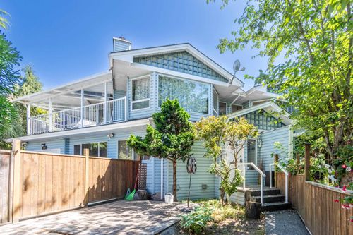 332 St Patricks Ave, North Vancouver, BC, V7L4S9 | Card Image