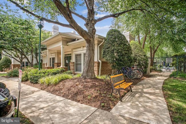 APT-36 - 12009 Taliesin Pl, Condo with 2 bedrooms, 1 bathrooms and null parking in Reston VA | Image 34