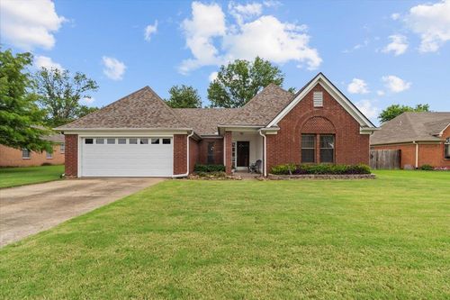 6860 Dovefield Ln, Bartlett, TN, 38135-3057 | Card Image