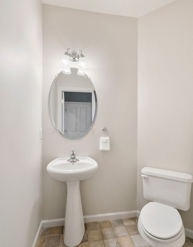 82 - 82 Buttercup Ln, Condo with 2 bedrooms, 3 bathrooms and 2 parking in South Grafton MA | Image 19