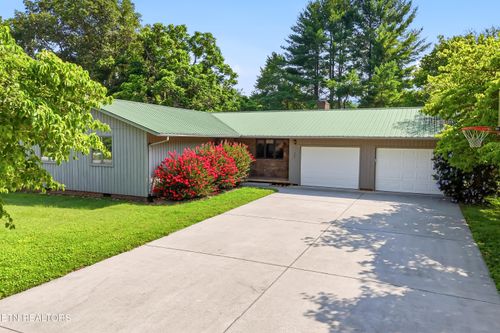 327 Sandy Ln, Townsend, TN, 37882-4013 | Card Image