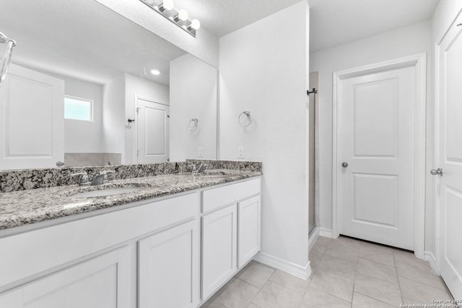 195 Cuban Emerald, House other with 5 bedrooms, 3 bathrooms and null parking in San Antonio TX | Image 8