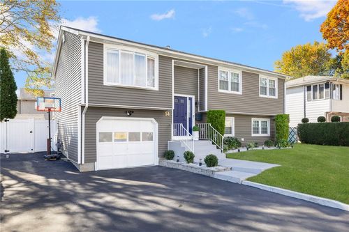 54 Salem Ave, Cranston, RI, 02920-6320 | Card Image