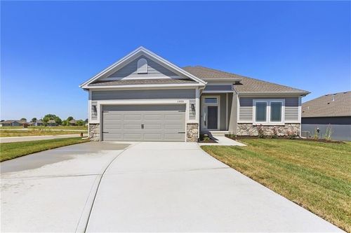 11436 N Auburndale Cir, Kansas City, MO, 64157-8736 | Card Image