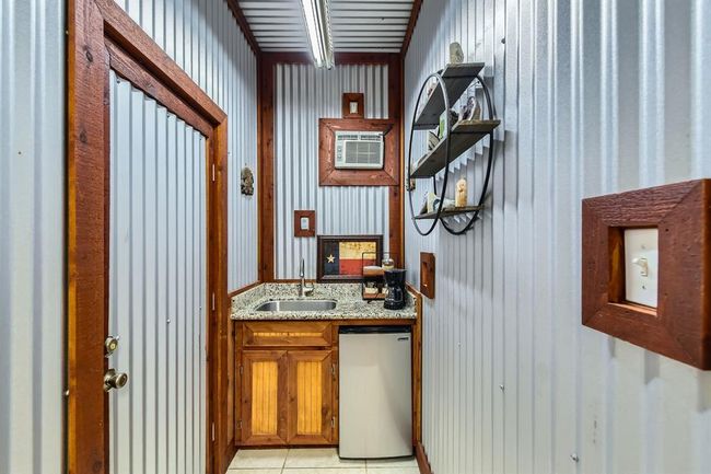 Studio Kitchenette | Image 41