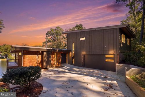 11216 S Shore Rd, RESTON, VA, 20190-4438 | Card Image